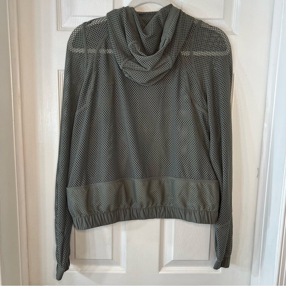 Lululemon Relaxed Fit Mesh Jacket Grey Sage / Size 6 - Picture 3 of 9